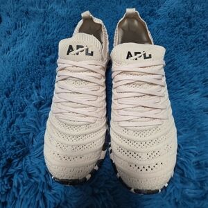 APL Techloom Wave Women's Athletic Shoes Size 7 Light Pink And BL/Navy Leopard